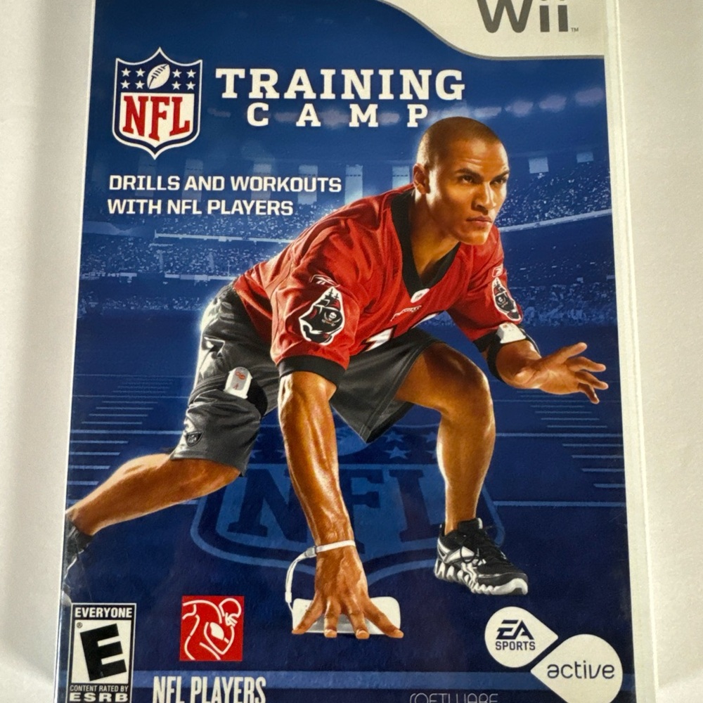 NFL Red and Blue Training Camp Video Game for Wii
